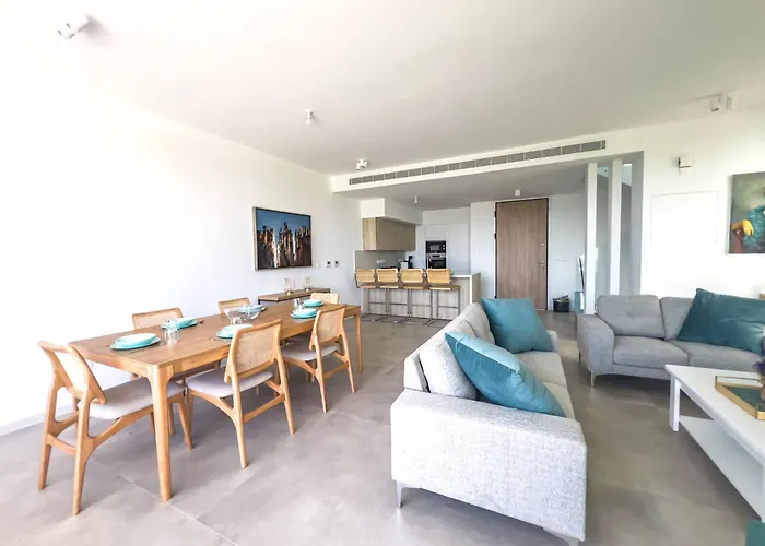 Azure Breeze - Roof Garden & Sea Views Vila