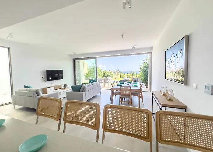 Vila Azure Breeze - Roof Garden & Sea Views *