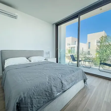 Azure Breeze - Roof Garden & Sea Views Protaras