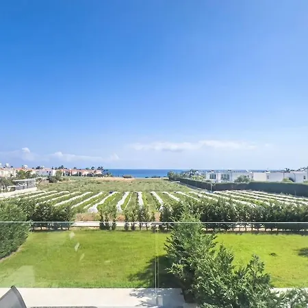 Azure Breeze - Roof Garden & Sea Views Protaras