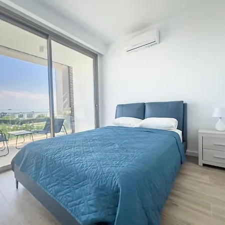 Azure Breeze - Roof Garden & Sea Views Villa