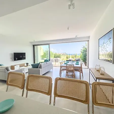 Villa Azure Breeze - Roof Garden & Sea Views *