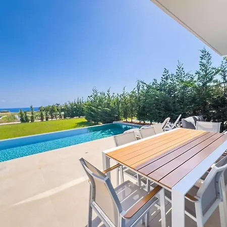 Azure Breeze - Roof Garden & Sea Views