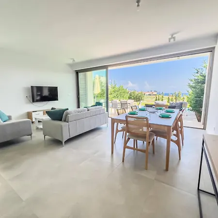 Azure Breeze - Roof Garden & Sea Views Protaras