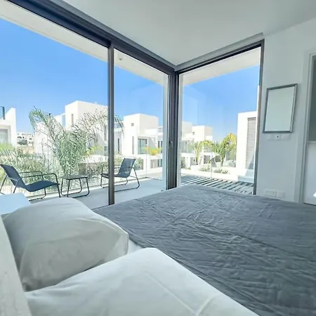 Azure Breeze - Roof Garden & Sea Views