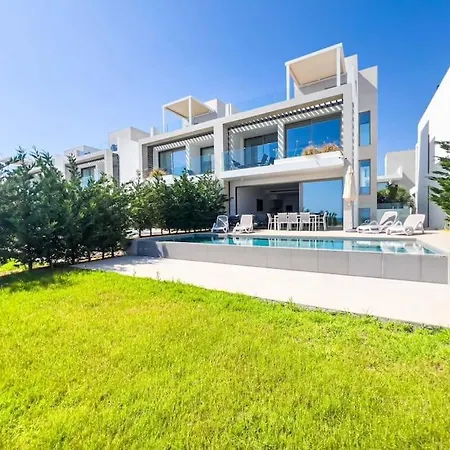 Azure Breeze - Roof Garden & Sea Views Villa *