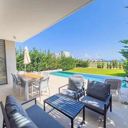 Villa Azure Breeze - Roof Garden & Sea Views