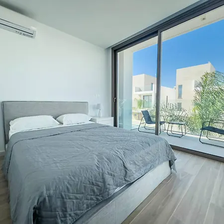 Azure Breeze - Roof Garden & Sea Views