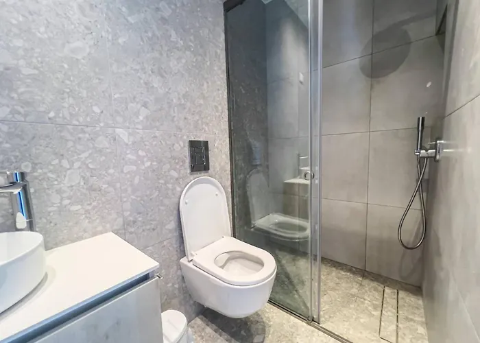 Azure Breeze - Roof Garden & Sea Views ヴィラ *