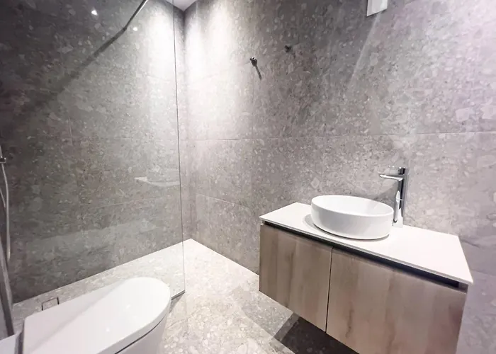 Azure Breeze - Roof Garden & Sea Views